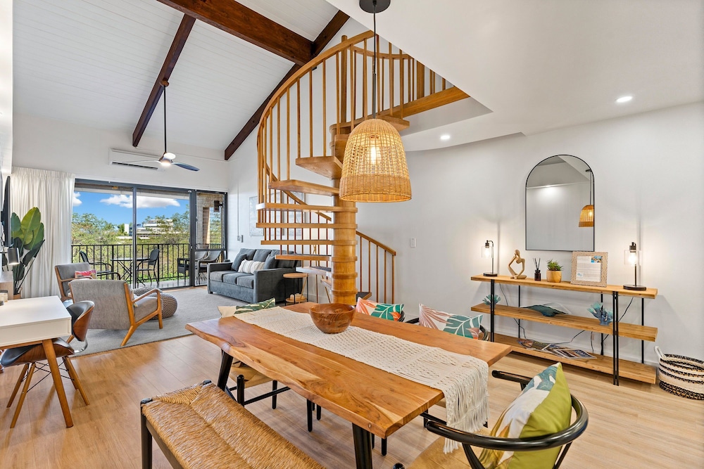 Summer Sale! Deluxe Modern Renovation, Split-ac, Kamaole Sands 4-411, Book Now!