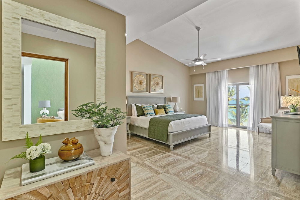 Costa Atlantica Beach Condos