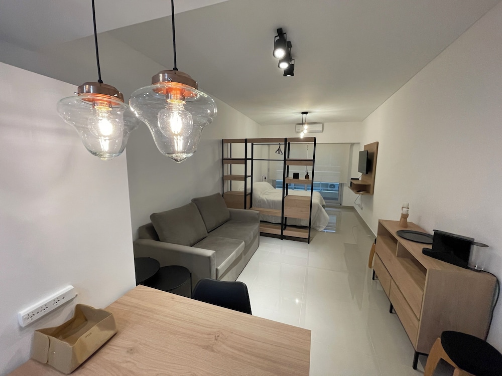 Ayres Suites Moreno