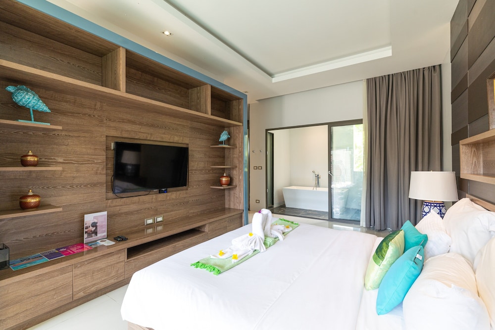 Phuket Moonlit Bay Seaview Resort&Spa