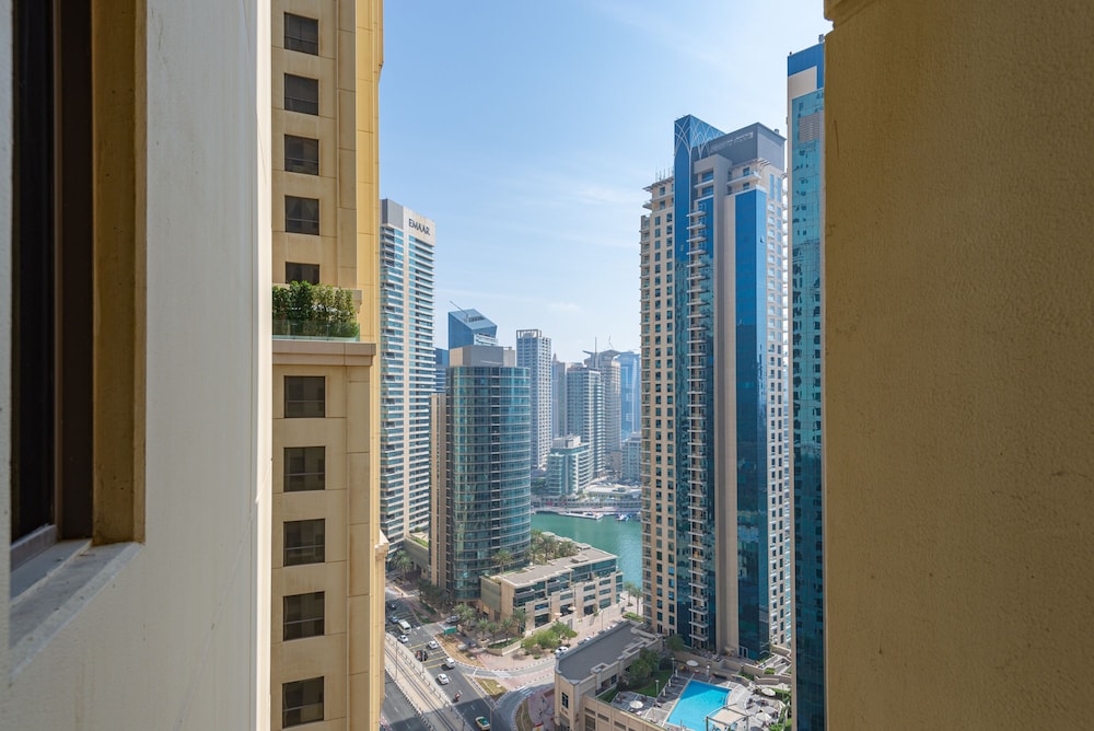 Marco Polo - Deluxe Waterfront Roomy Apt, Perfect for Groups