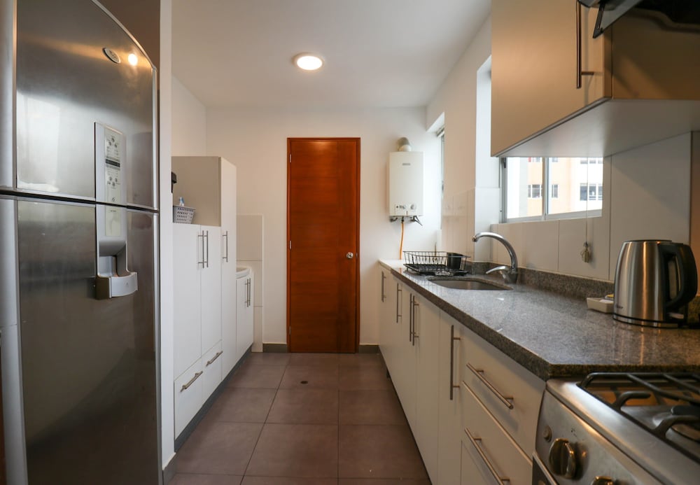 w Elegant 2BR w Fantastic View in Miraflores