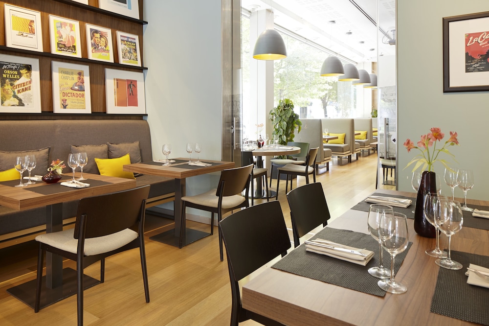 San Sebastian Vacations - Zinema7 - Property Image 3