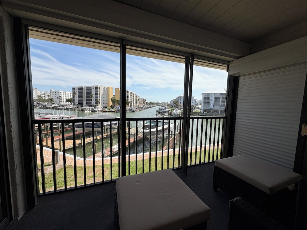 Estero Yacht Club