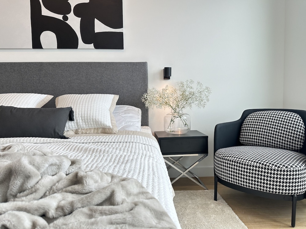 City Center&parking by Renters Prestige