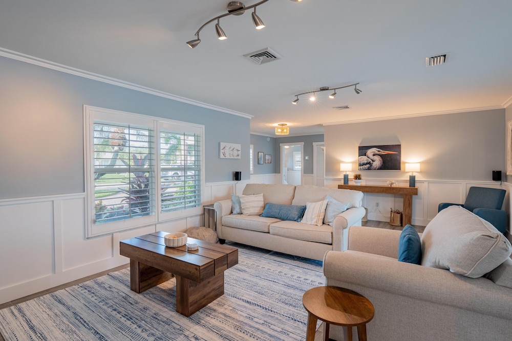 High Tide Hideaway