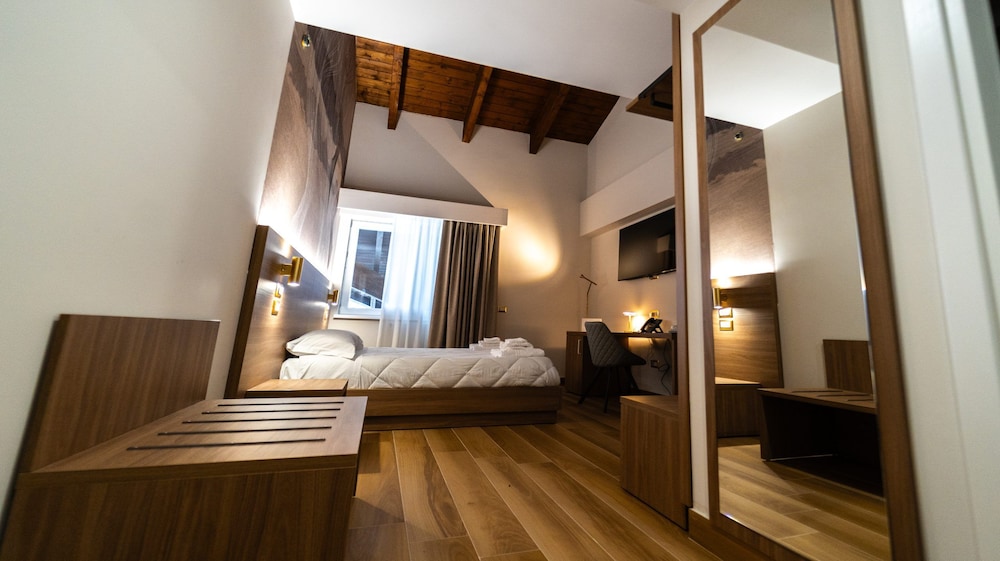 PIERFAONE HOTEL E SPA