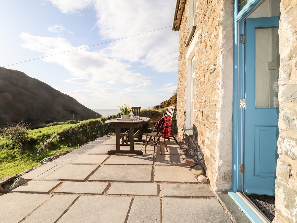 Dolwylan Cottage