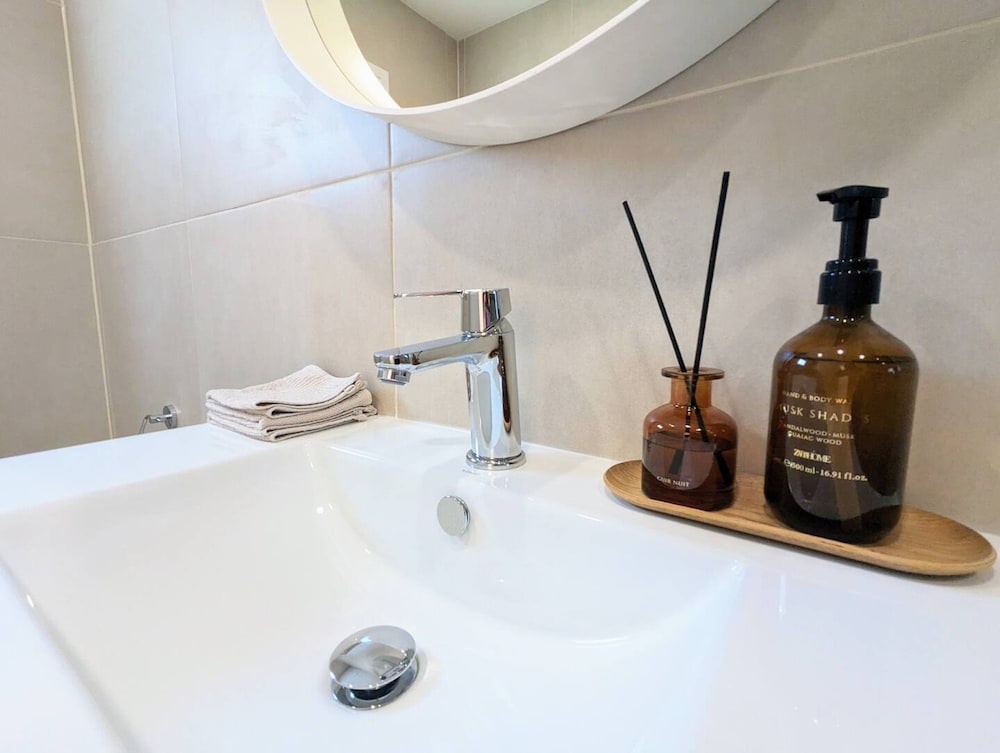 Blue Estia Villa - Pool Wifi Summer Breeze