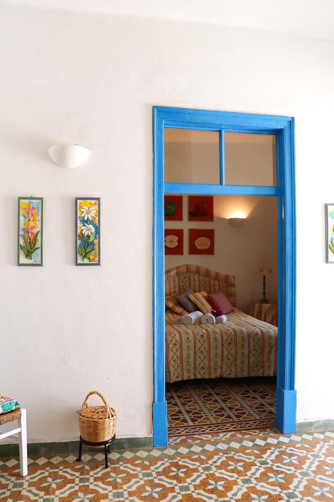 Idyllic Farm House With Huge Garden for 14pax