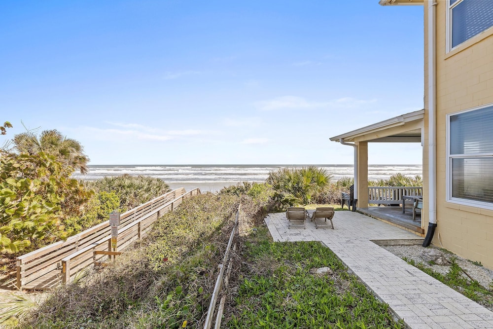 Beachside Vista