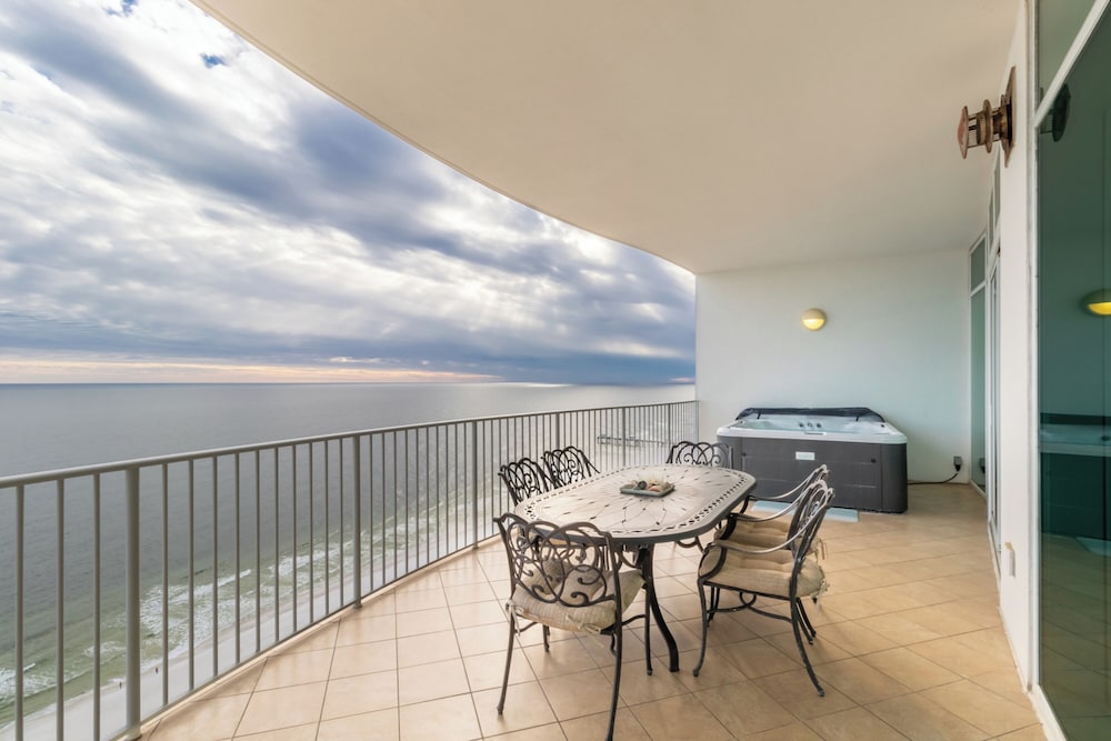 Turquoise Place Condos