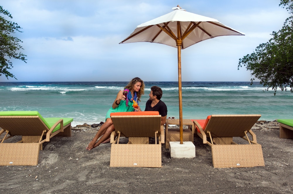Jambuluwuk Oceano Resort Gili Trawangan