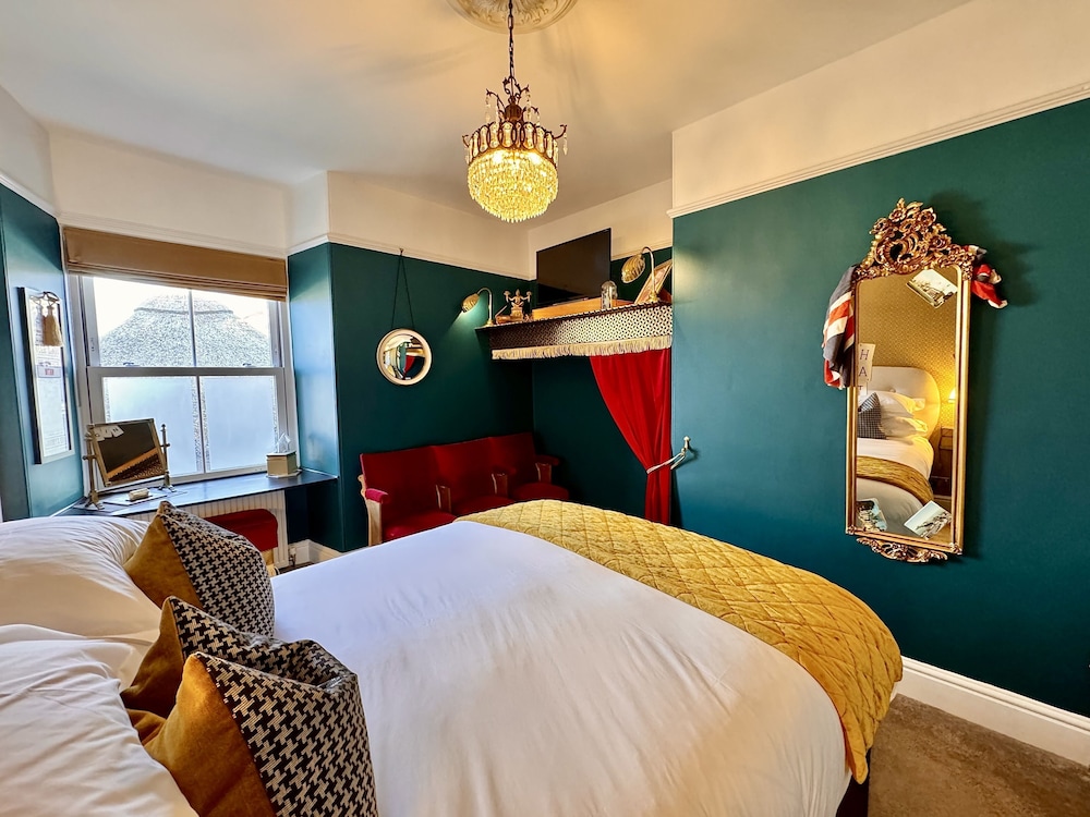 Brightham House Boutique Bed & Breakfast view 5