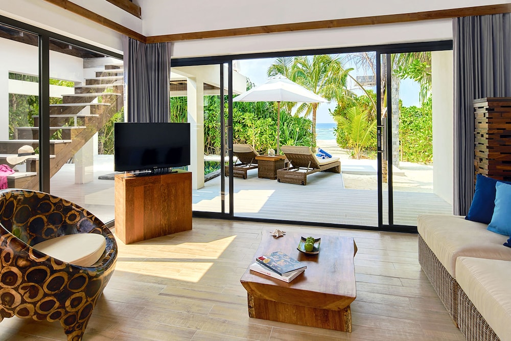Kuredhivaru Resort & Spa Maldives by Accor