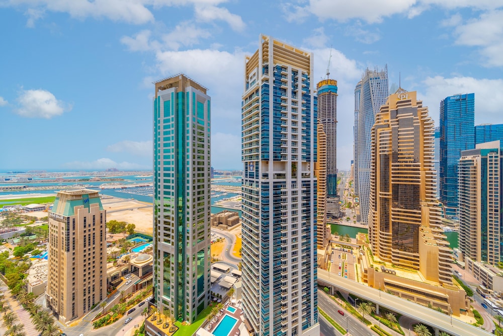 EDEN'S Homes & Villas - Royal Oceanic