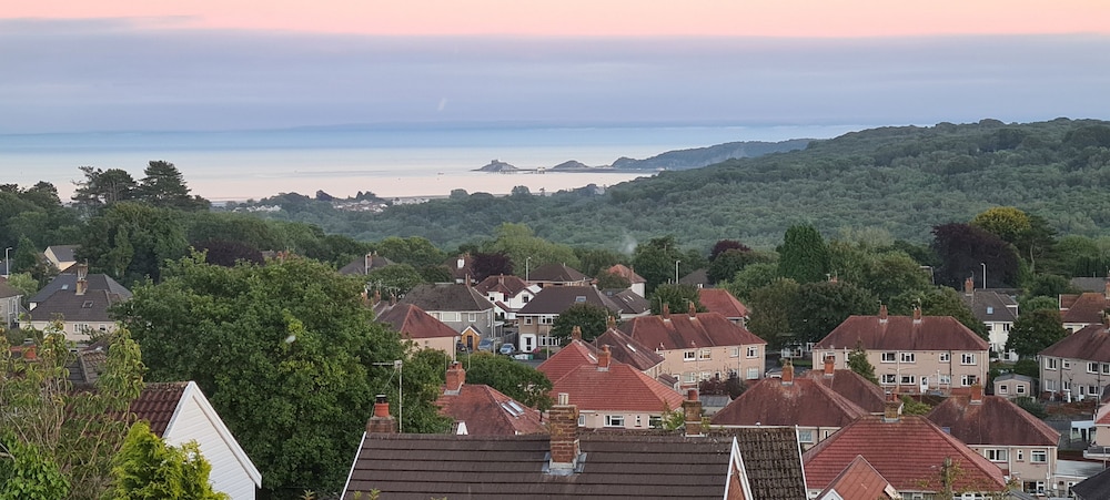 2Bd House With Stunning Views Of The Sea And Gower