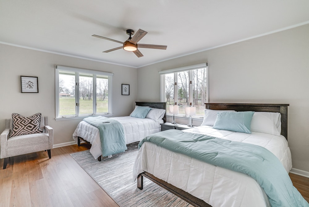 Marshall Vacations - Peaceful Longview Home w/ Pond, 6 Mi to Downtown! - Property Image 4