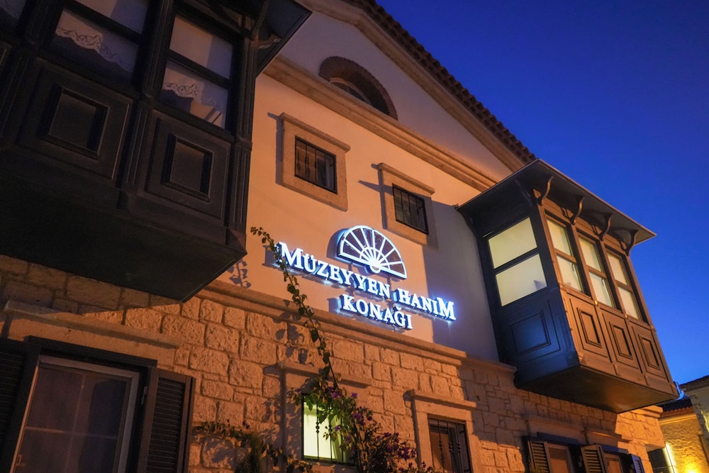 Müzeyyen Hanım Konağı Alaçatı - Image 11