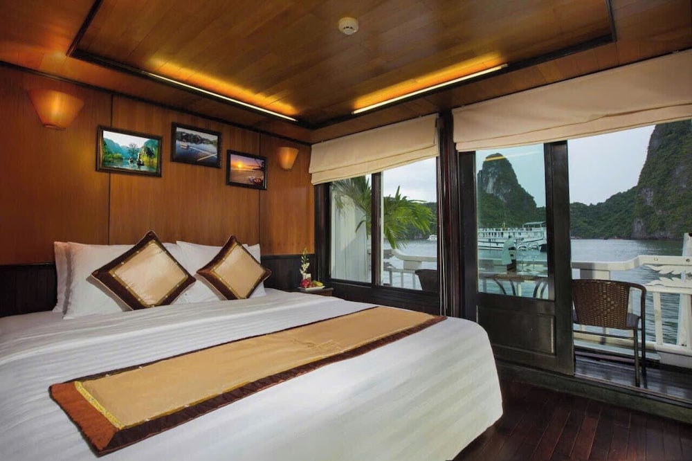 Halong Sunlight Premium Cruise