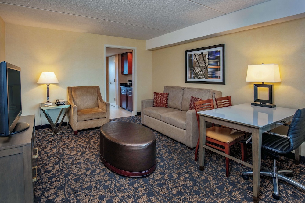 Boston Vacations - Embassy Suites by Hilton Boston Waltham - Property Image 4