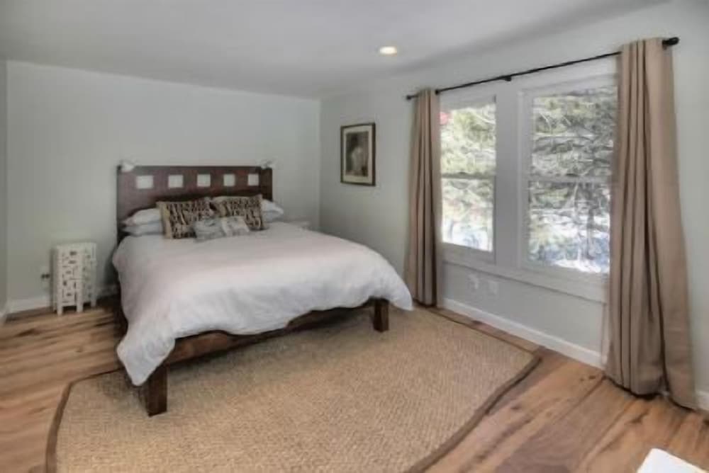 Lake Tahoe Vacations - Squaw Valley Paradise - Property Image 18