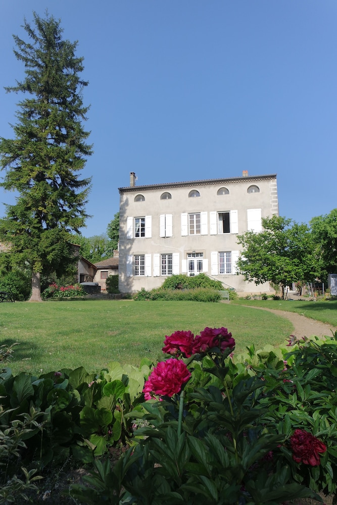 Villa Rhôna