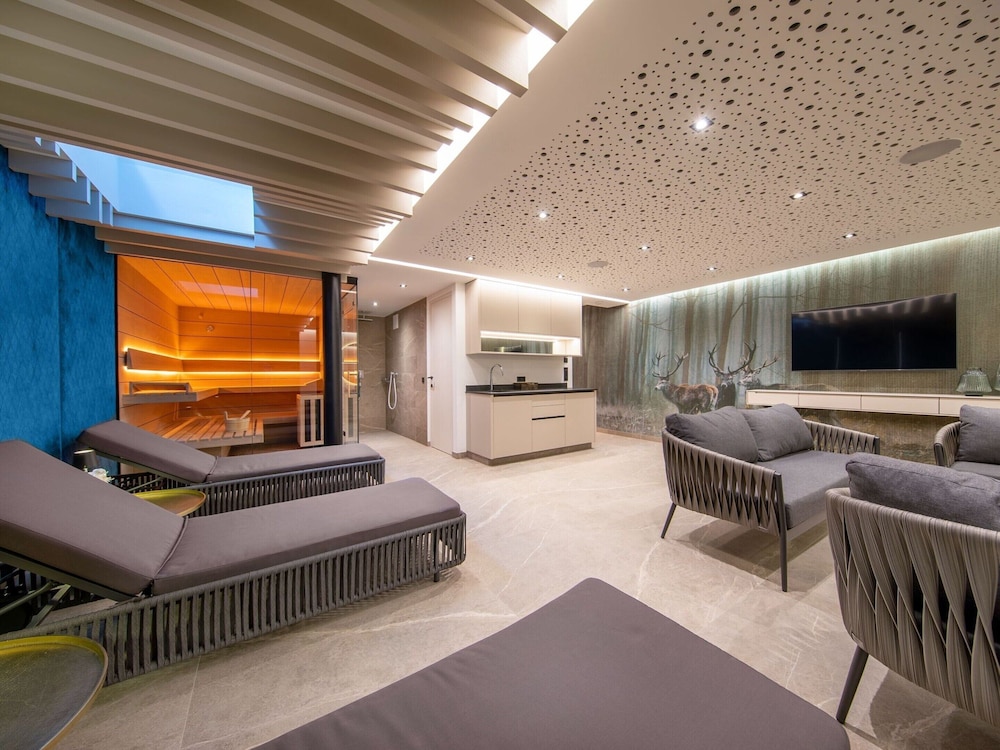 Apartment in Bramberg With Mountain Views