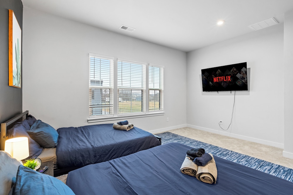 Luxe King 3BR Townhouse Uptown Charlotte