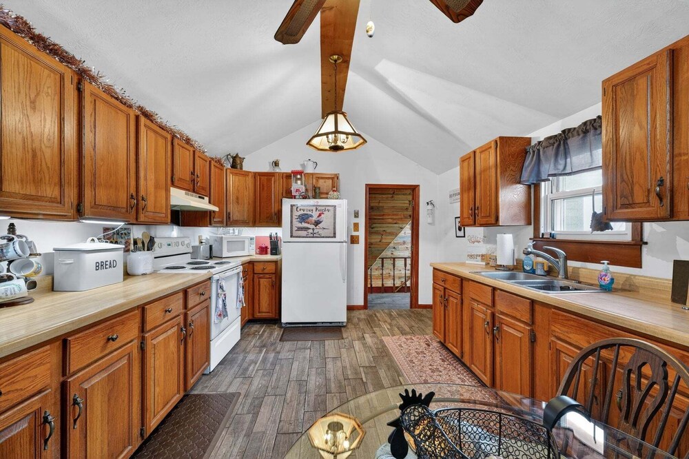 Rustic Shadows 5 Bedroom Cabin