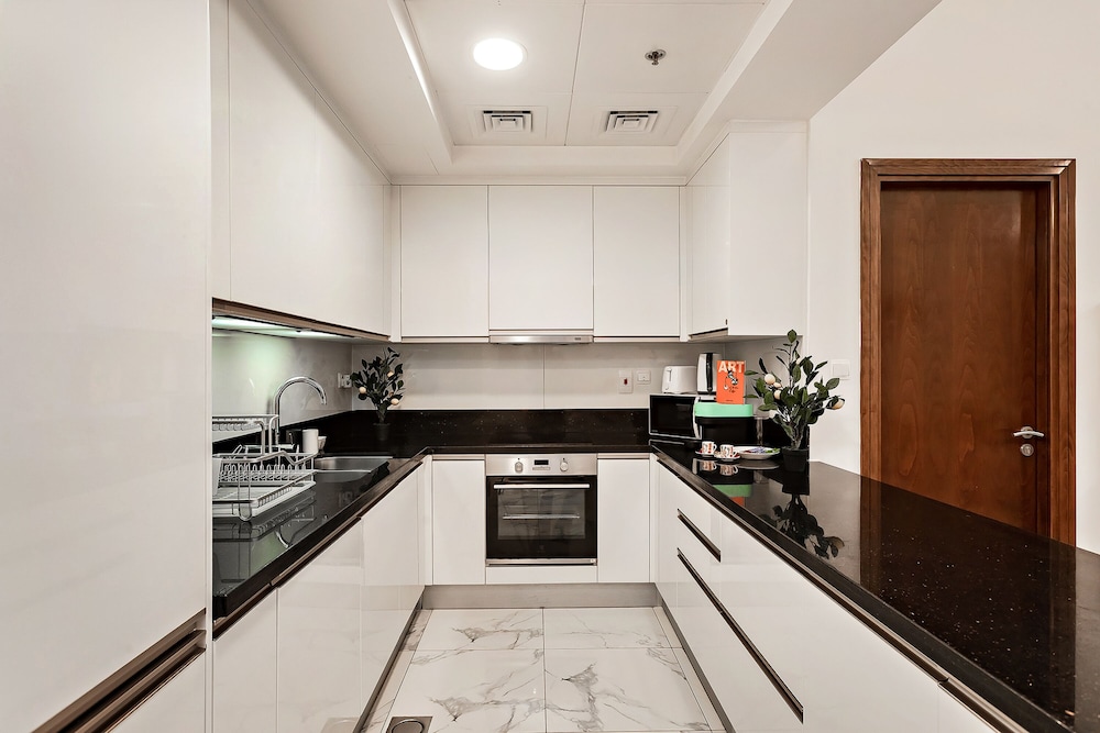 Stylish 1BR Apartment at Meera Tower