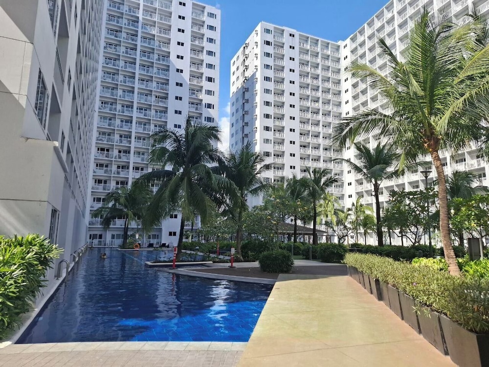 Shore 1 Tower D1 Unit 1106