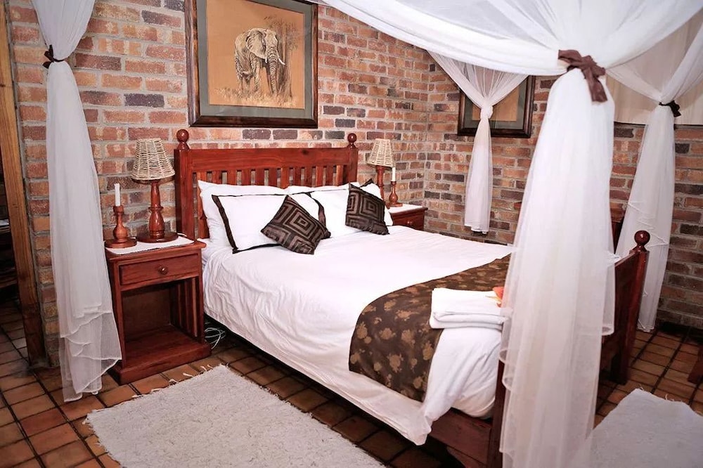 Antelope Park Safari Lodge