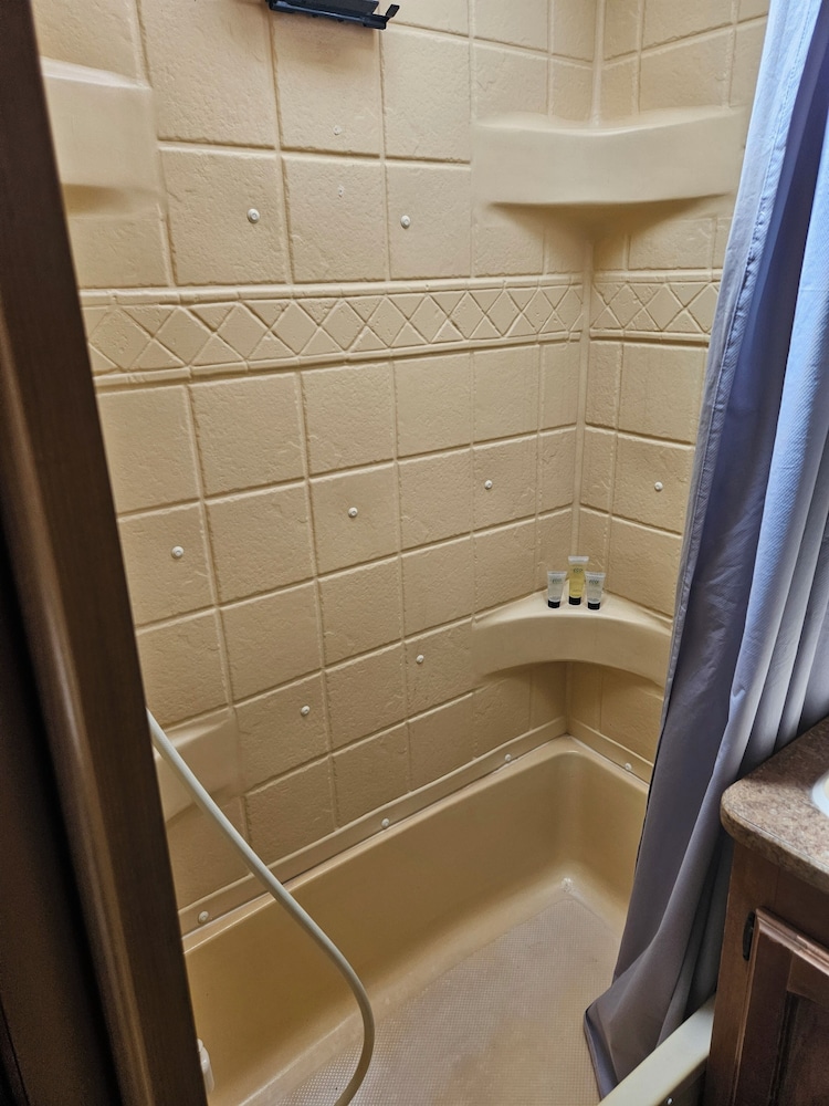 Liberty Hill Executive Inn