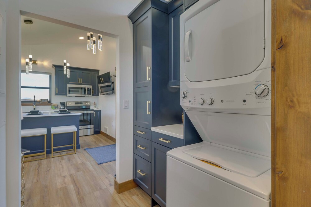 Mtn-view Tiny Home w/ Grill Near Skiing! view 4
