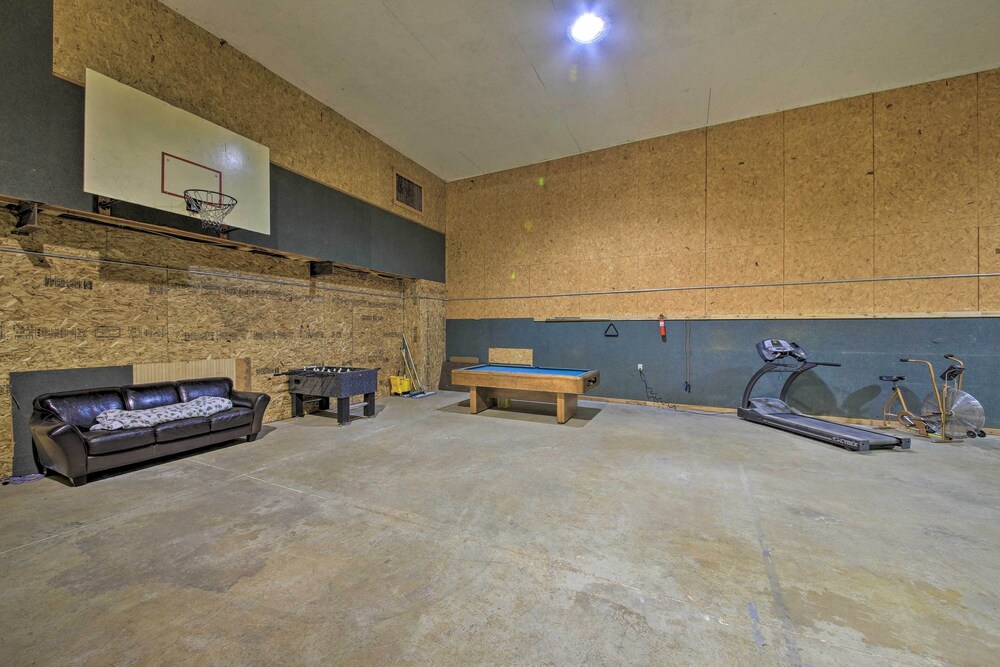 Family-friendly Sagle Vacation Rental w/ Deck - Property Image 4