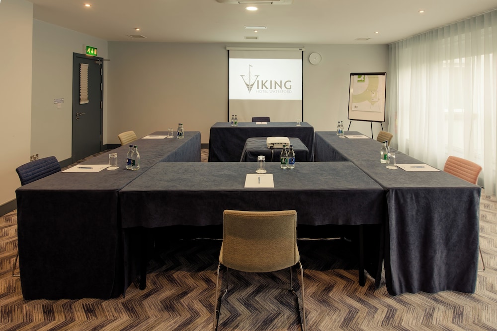 Waterford Vacations - Viking Hotel Waterford - Property Image 19