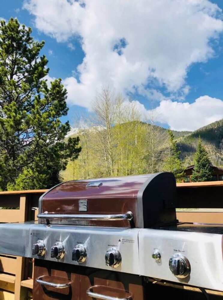 Summit County Vacations - Mountain View Home Near Breck Vail 4 Seasons Room Rooftop Deck Hot Tub - Property Image 4