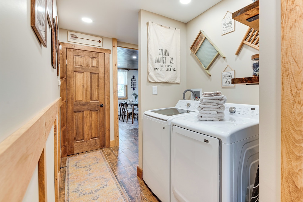 Recently Renovated Harveys Lake Retreat w/ Dock!