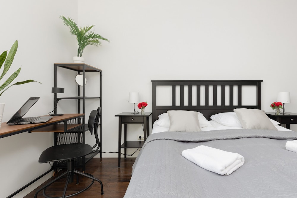 Bright Warsaw Apartment by Renters view 2