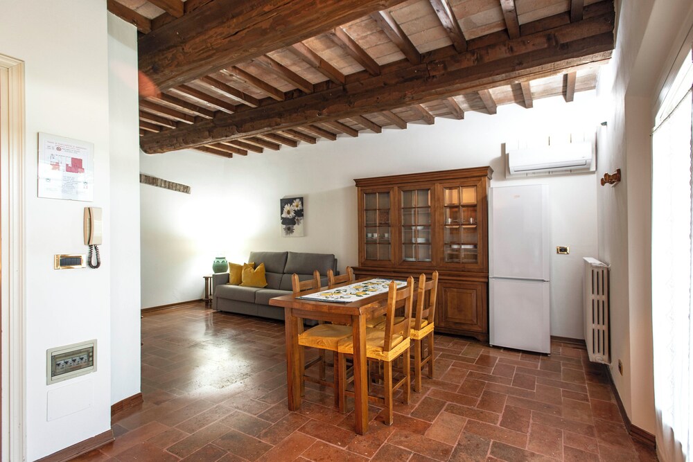 Residence Antico Borgo view 2