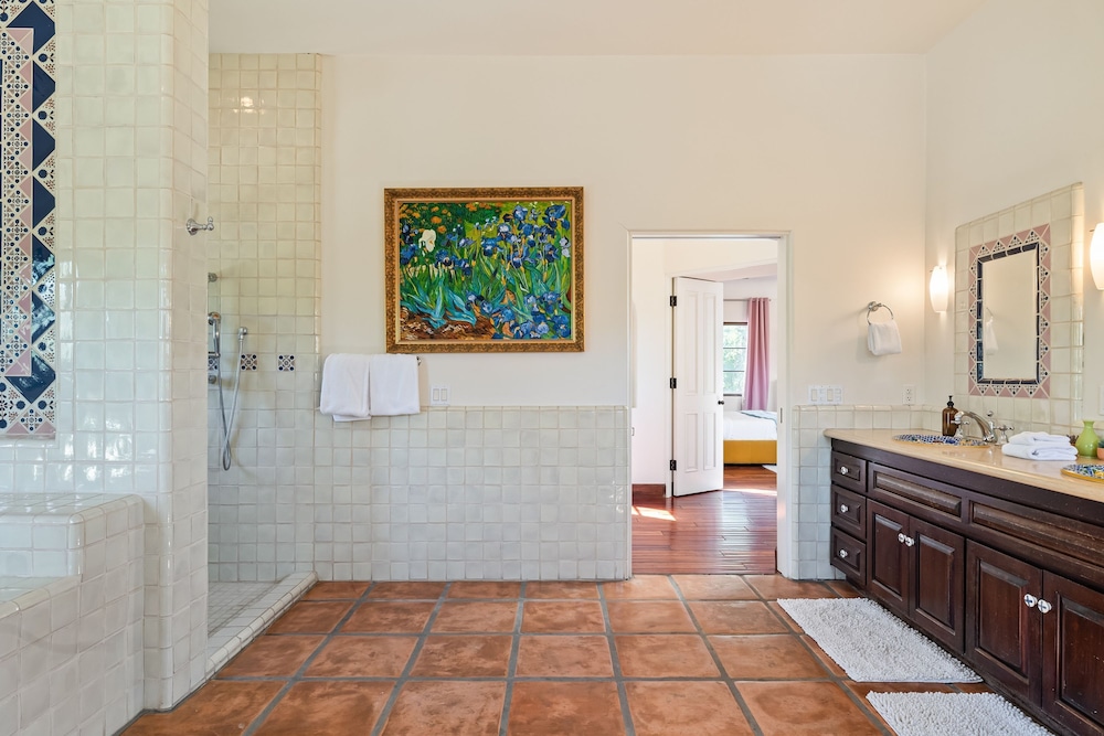 Villa del Gallo by Avantstay Luxury Group Retreat Pool Putting Green