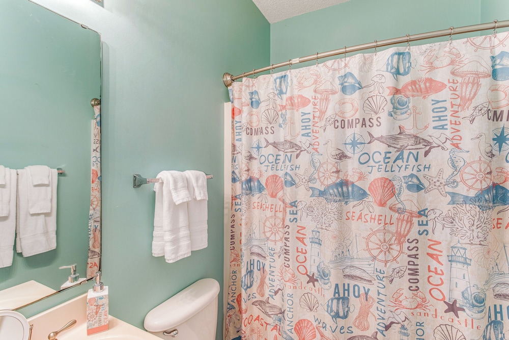 1 Mi to Beach: Family Condo in North Myrtle Beach!