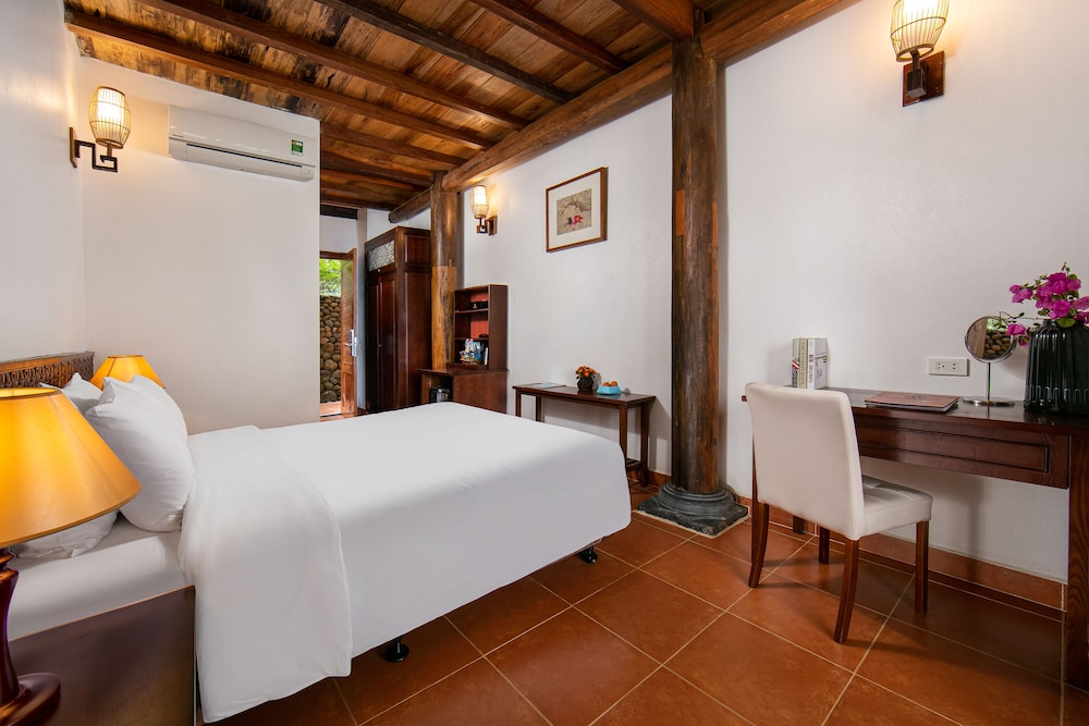 Mai Chau Hideaway Lake Resort 4