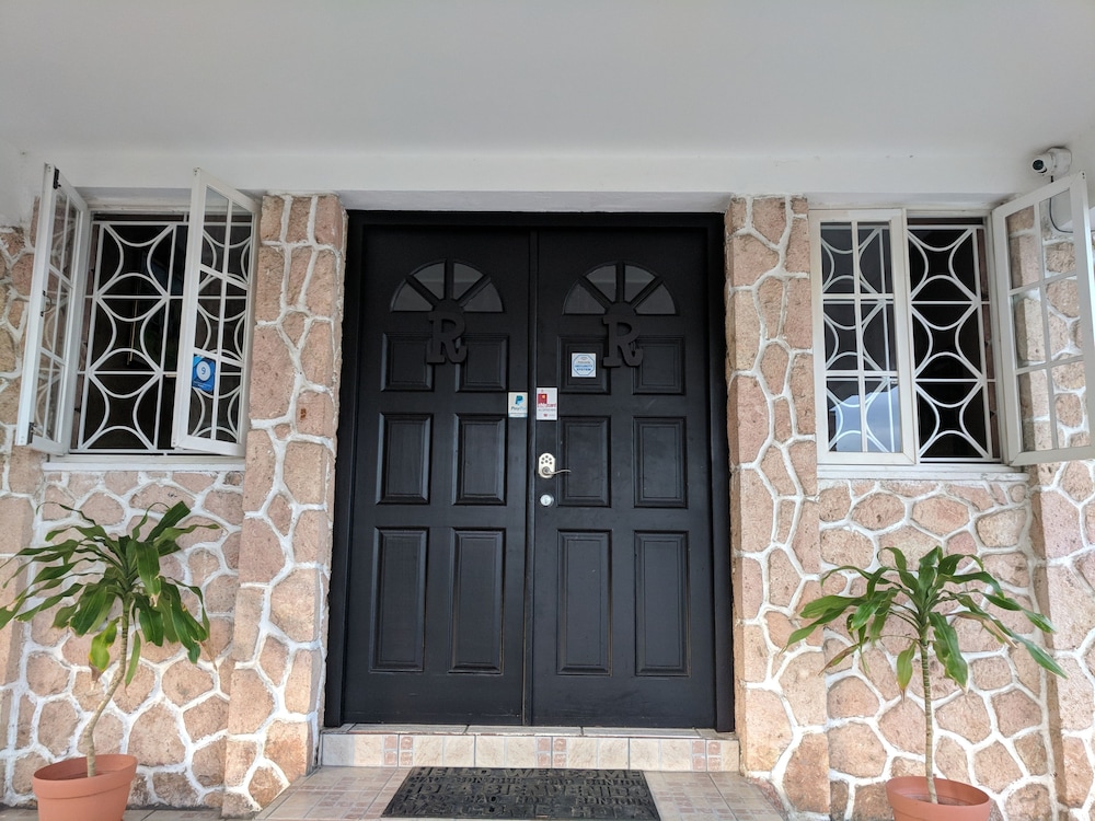 Rockhampton Retreat Guest House