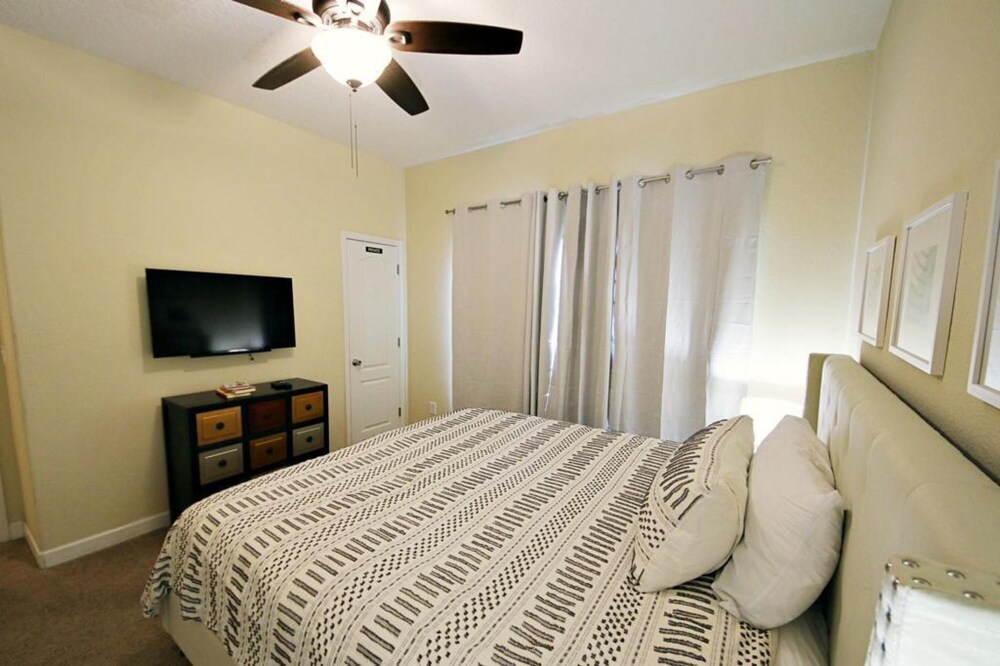 Amazing 4 Bedroom 3 Bath Paradise Palm Oba54000 view 5