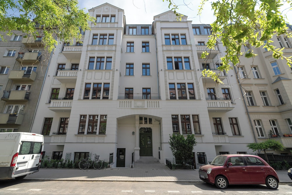Studio Chelmonskiego MTP by Renters