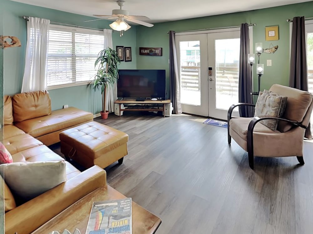 The Anchorage by Silver Sands Vacation Rentals