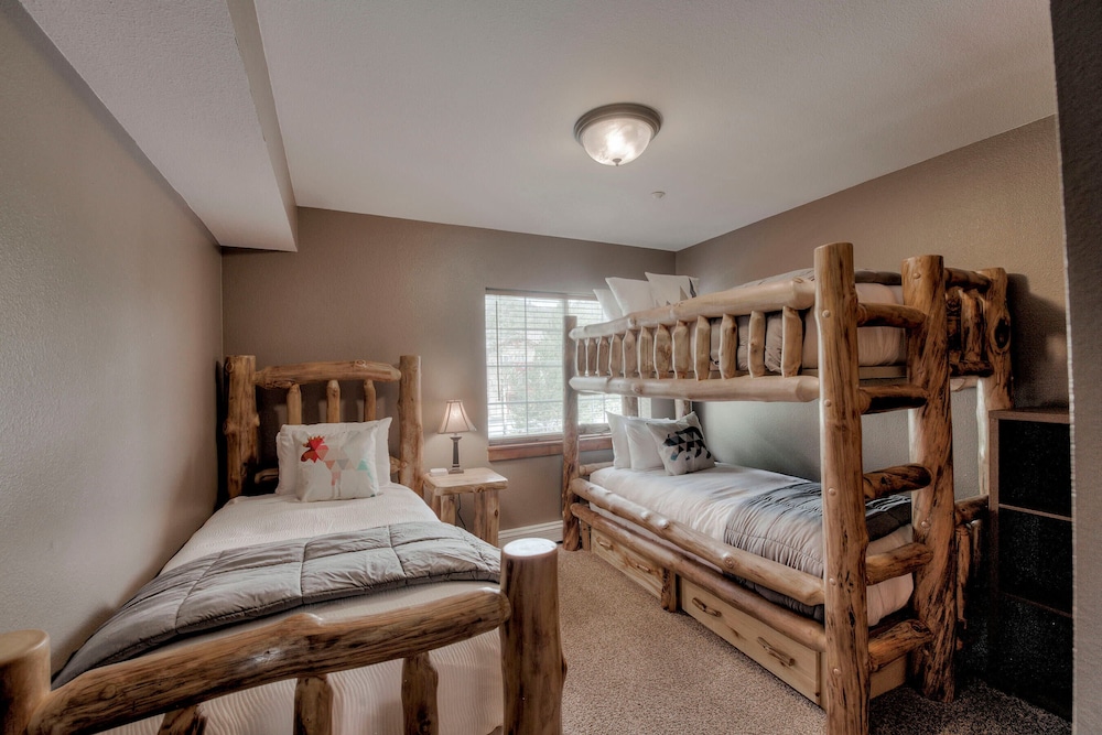 Revette Retreat view 5