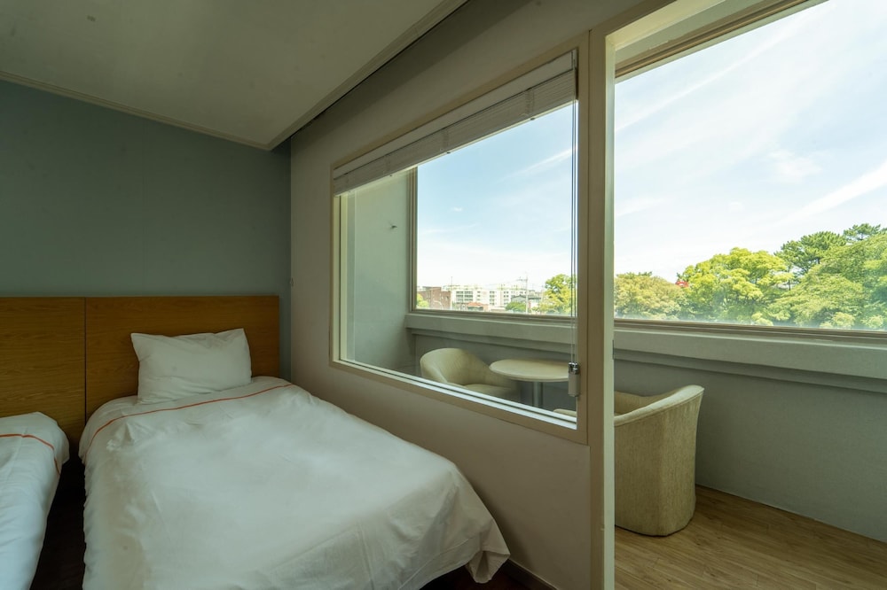 hotel room